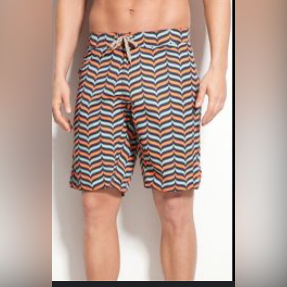 Patagonia Wavefarer Shorts Chevron Blue Orange Beachy Summer- size 32